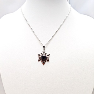 Colier cu piatra soarelui si fulg de zapada - bijuterii - coliere - coliere cu pandative - Artynos.ro