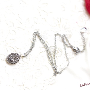 Colier cu druzy gri argintiu - bijuterii - coliere - coliere cu pandative - Artynos.ro