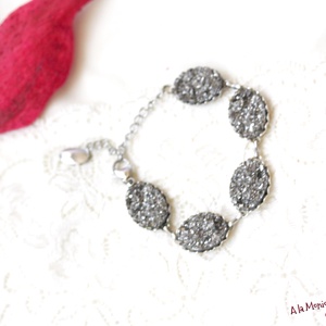 Bratara cu druzy gri argintiu - bijuterii - brățări - brățări din mărgele - Artynos.ro