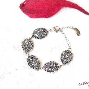 Bratara cu druzy gri argintiu - bijuterii - brățări - brățări din mărgele - Artynos.ro