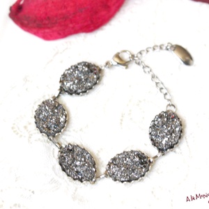 Bratara cu druzy gri argintiu - bijuterii - brățări - brățări din mărgele - Artynos.ro