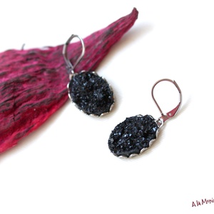 Cercei cu druzy negru - bijuterii - cercei - cercei din rășină - Artynos.ro