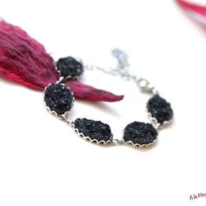 Bratara cu druzy negru - Artynos.ro