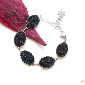 Bratara cu druzy negru - bijuterii - brățări - brățări din mărgele - Artynos.ro