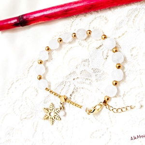 Bratara cu jad alb si fulg de zapada auriu - bijuterii - brățări - brățări din pietre semiprețioase - Artynos.ro