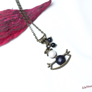 Colier om de zapada alb - bijuterii - coliere - coliere cu pandative - Artynos.ro