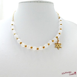 Colier cu jad alb si fulg de zapada auriu - bijuterii - coliere - coliere cu pandative - Artynos.ro