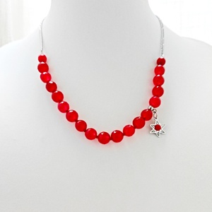 Colier de iarna cu floare visinie - bijuterii - coliere - coliere din pietre semiprețioase - Artynos.ro