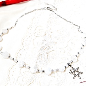 Colier cu jad piatra lunii si fulg de zapada  - bijuterii - coliere - coliere cu pandative - Artynos.ro