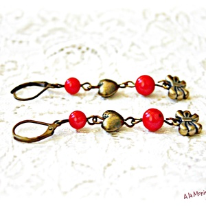 Cercei cu coral rosu si inimioare - Artynos.ro