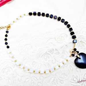 Colier cu piatra soarelui opalit si inimioara - bijuterii - coliere - coliere din pietre semiprețioase - Artynos.ro