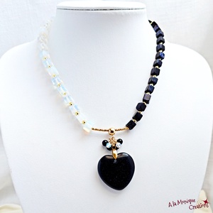 Colier cu piatra soarelui opalit si inimioara - bijuterii - coliere - coliere din pietre semiprețioase - Artynos.ro