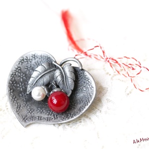 Brosa inima cu perle alba si rosie - Artynos.ro