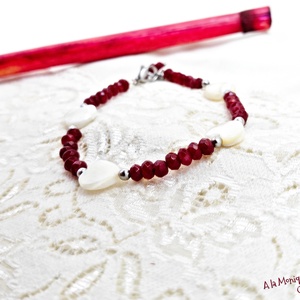 Bratara cu inimi de sidef si jad grena - Artynos.ro