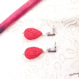 Cercei cu cinabru si jad alb - bijuterii - mărțișor - Artynos.ro