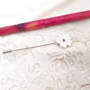 Brosa cu floare de sidef - bijuterii - mărțișor - Artynos.ro