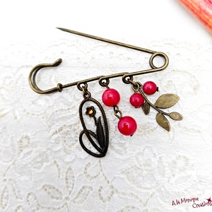 Brosa cu floare rosie - bijuterii - mărțișor - Artynos.ro