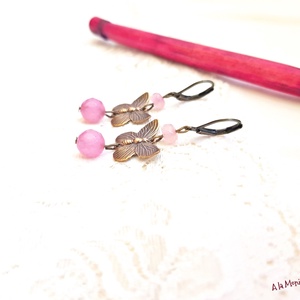 Cercei cu fluturasi si agate roz - Artynos.ro
