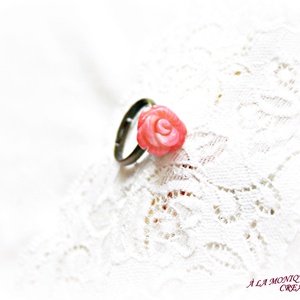Inel cu trandafir de coral - Artynos.ro