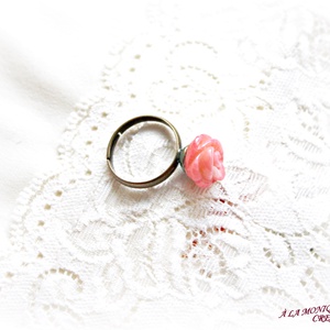 Inel cu trandafir de coral - bijuterii - inele - inele cu pietre semiprețioase - Artynos.ro