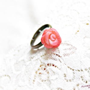 Inel cu trandafir de coral - bijuterii - inele - inele cu pietre semiprețioase - Artynos.ro