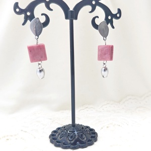 Cercei cu lalele si rodonit - bijuterii - cercei - cercei din pietre semiprețioase - Artynos.ro