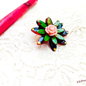 Brosa floare cu coral roz - Artynos.ro