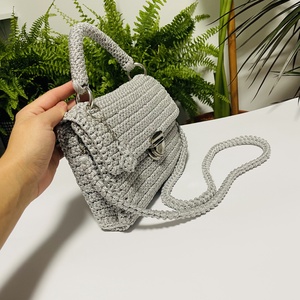 Poșetă croșetată - genți și portofele - genți de mână și umăr - geantă casual - Artynos.ro Poșetă croșetată - genți și portofele - genți de mână și umăr - geantă casual - Artynos.ro