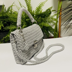 Poșetă croșetată - genți și portofele - genți de mână și umăr - geantă casual - Artynos.ro Poșetă croșetată - genți și portofele - genți de mână și umăr - geantă casual - Artynos.ro