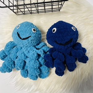 Caracatiță croșetată din catifea  jucărie moale și sigură, albastru închis - jucării și echipamente pentru copii - cadouri baby shower - Artynos.ro