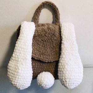 Rucsăcel croșetat iepuraș  accesoriu handmade pentru copii, culoare cacao cu lapte - jucării și echipamente pentru copii - saci și seturi pentru copii - rucsac și saci pentru copii - Artynos.ro