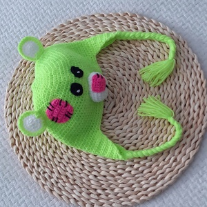 Căciuliță croșetată pentru bebeluși  model ursuleț verde neon cu petic roz, 03 luni - îmbrăcăminte și modă - eșarfe, pălării, fularuri - căciulă - Artynos.ro