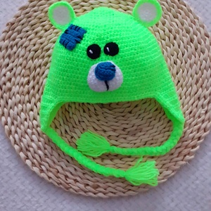 Caciulita crosetata pentru bebelusi  model ursulet verde neon cu petic albastru, 03 luni, Imbracaminte si moda, Esarfe, palarii, fularuri, Caciula, , ARTYNOS