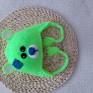 Căciuliță croșetată pentru bebeluși  model ursuleț verde neon cu petic albastru, 03 luni - îmbrăcăminte și modă - eșarfe, pălării, fularuri - căciulă - Artynos.ro Căciuliță croșetată pentru bebeluși  model ursuleț verde neon cu petic albastru, 03 luni - îmbrăcăminte și modă - eșarfe, pălării, fularuri - căciulă - Artynos.ro