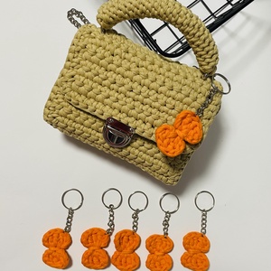 Poșetă croșetată manual din fir de bumbac  beige - genți și portofele - genți de mână și umăr - geantă casual - Artynos.ro