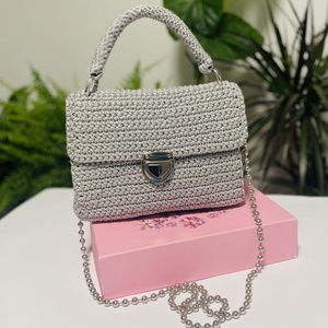 Poșetă croșetată - genți și portofele - genți de mână și umăr - geantă casual - Artynos.ro Poșetă croșetată - genți și portofele - genți de mână și umăr - geantă casual - Artynos.ro