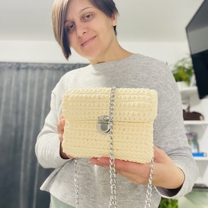 poșetă croșetată  delicată, elegantă  - genți și portofele - genți de mână și umăr - geantă crossbody - Artynos.ro
