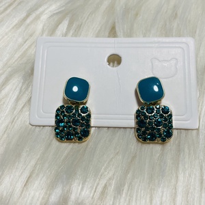 Cercei eleganti - accesorii nuntă - bijuterii mireasă - cercei mireasă - Artynos.ro