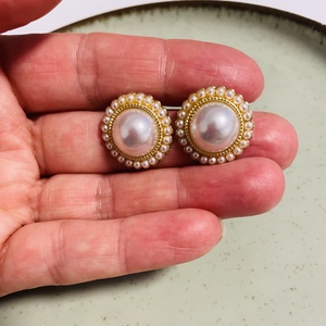 Cercei eleganți în stil vintage � cu perle și detalii aurii  - accesorii nuntă - bijuterii mireasă - cercei mireasă - Artynos.ro