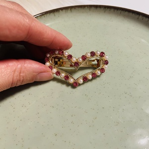 Agrafa eleganta pentru par � Inima cu pietre stralucitoare si margele, Imbracaminte si moda, Accesorii par, Banda de par si agrafe par, , ARTYNOS