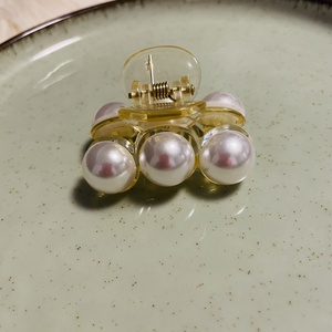 Agrafă cu perle - îmbrăcăminte și modă - accesorii păr - bandă de păr și agrafe păr - Artynos.ro