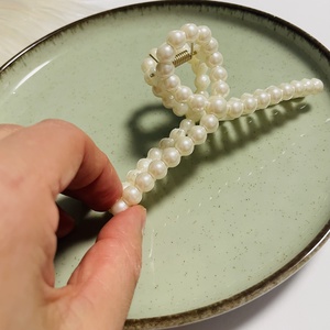 Clemă păr - îmbrăcăminte și modă - accesorii păr - bandă de păr și agrafe păr - Artynos.ro