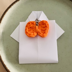 Breloc fundiță tip papion - genți și portofele - accesorii genți - breloc - Artynos.ro