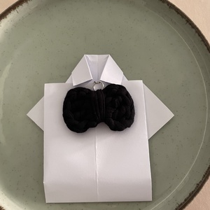 Breloc fundiță sub formă de papion - genți și portofele - accesorii genți - breloc - Artynos.ro