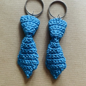 Breloc cravata - Artynos.ro