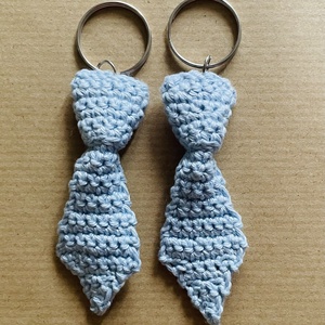 Breloc cravata - Artynos.ro