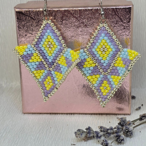 Cercei Toho  Pastel Geometry - Amma Design, Bijuterii, Cercei, Cercei agatati, Broderie, ARTYNOS