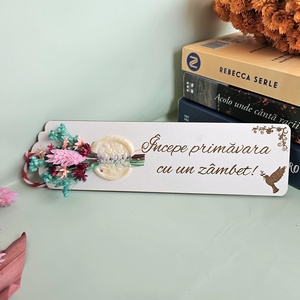 Mărțișor Semn de carte cu flori criogenate și sigiliu - bijuterii - mărțișor - Artynos.ro