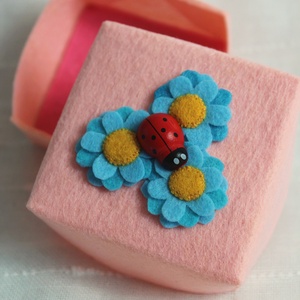 Cutie cu flori de Nu-mă-uita - Artynos.ro