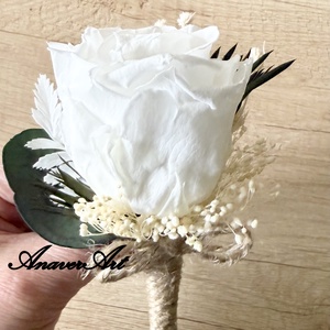 Cocarda Mire /Nas din trandafir criogenat Flori de pus in piept nunta - accesorii nuntă - materiale decor pentru nuntă - decorațiuni nuntă - Artynos.ro